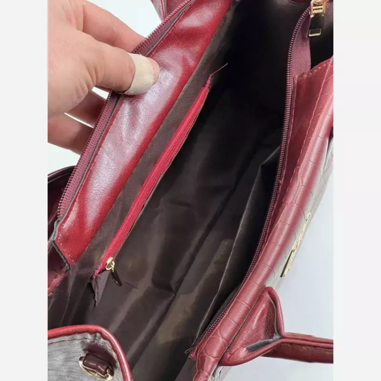 کیف دوشی زنانه برند گوچی با رنگ خاص